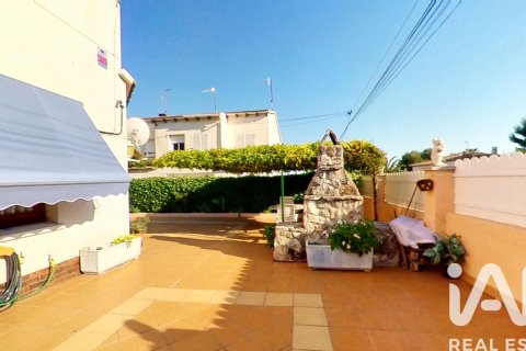 Radhus till salu i El Vendrell, Tarragona, Spanien 5 sovrum, 150 kvm. Nr. 172494 - foto 4