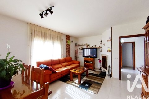 Radhus till salu i El Vendrell, Tarragona, Spanien 5 sovrum, 150 kvm. Nr. 172494 - foto 29