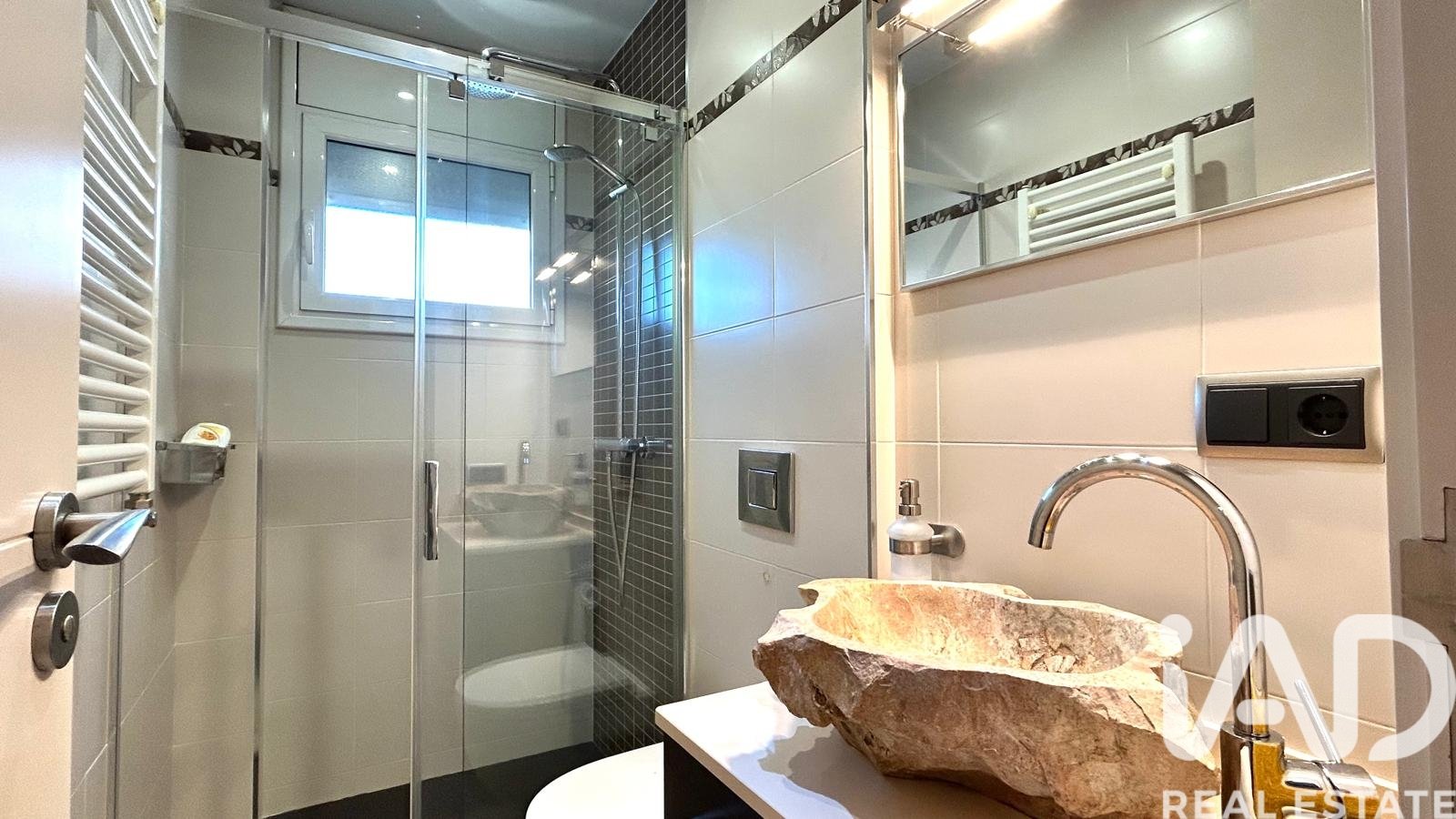 Villetta a schiera a Llica D'amunt, Barcelona, Spagna 4 camere da letto, 154 mq. N° 172496
