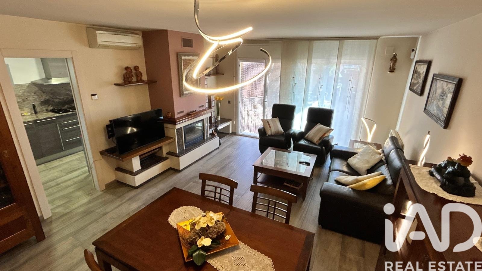 Villetta a schiera a Llica D'amunt, Barcelona, Spagna 4 camere da letto, 154 mq. N° 172496