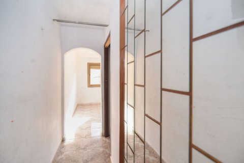 Huoneisto myytävänä Mataro, Barcelona, Espanja, 2 makuuhuonetta, 53 m2 No. 191422 - kuva 2