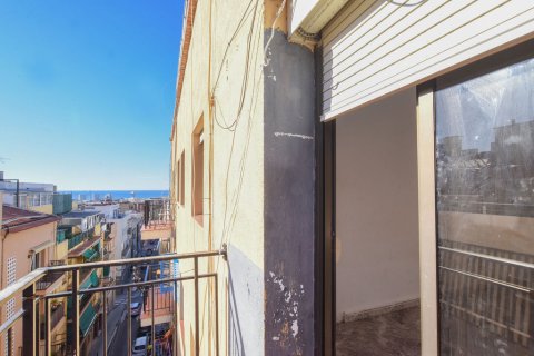 Huoneisto myytävänä Mataro, Barcelona, Espanja, 2 makuuhuonetta, 53 m2 No. 191422 - kuva 1