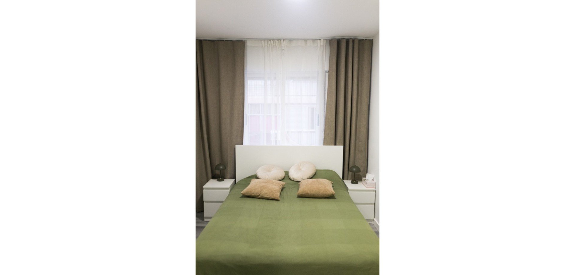 Apartment à Torrevieja, Alicante, Espagne 2 chambres, 80 m2 No. 151819
