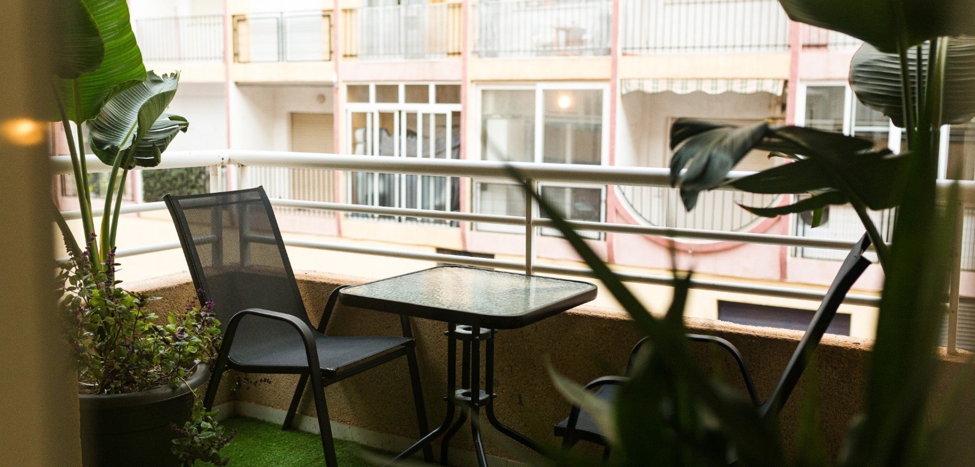 Apartment à Torrevieja, Alicante, Espagne 2 chambres, 80 m2 No. 151819