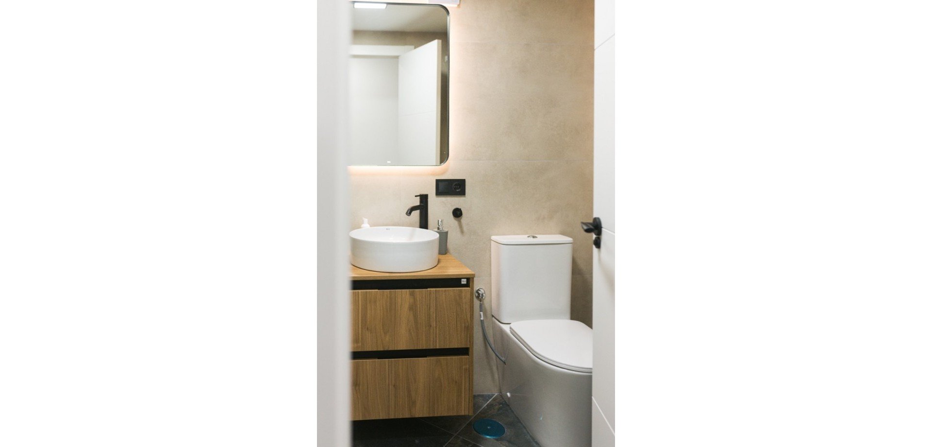 Apartment à Torrevieja, Alicante, Espagne 2 chambres, 80 m2 No. 151819