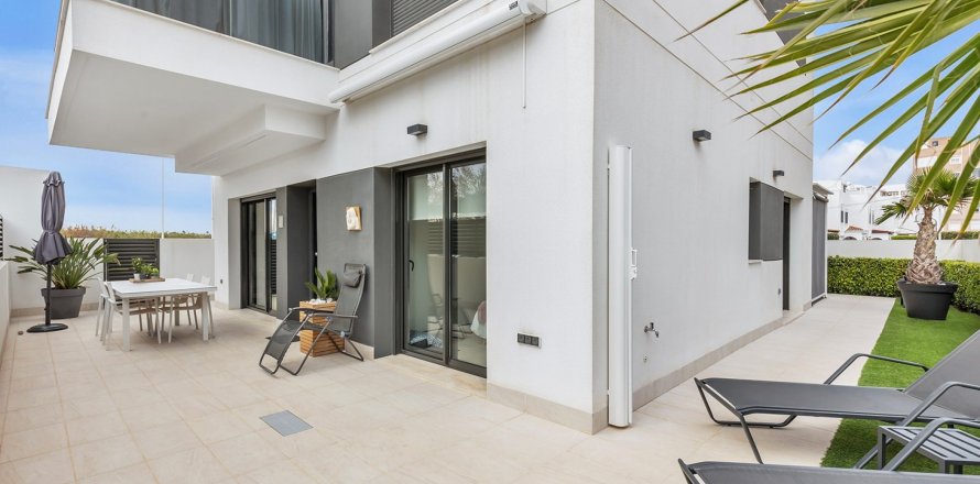 Квартира в Торревьеха, Аликанте, Испания 2 спальни, 80м2 №151820