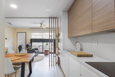 Продажа квартиры в Торревьеха, Аликанте, Испания 2 спальни, 80м2 №151820 - фото 10