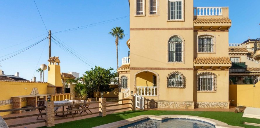 Villa à La Florida, Alicante, Espagne 5 chambres, 161 m2 No. 145196