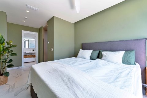 Продажа виллы в Сан-Мигель-де-Салинас, Аликанте, Испания 5 спален, 272м2 №145198 - фото 3