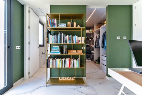 Продажа виллы в Сан-Мигель-де-Салинас, Аликанте, Испания 5 спален, 272м2 №145198 - фото 28