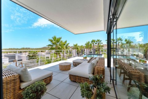 Продажа виллы в Сан-Мигель-де-Салинас, Аликанте, Испания 5 спален, 272м2 №145198 - фото 14