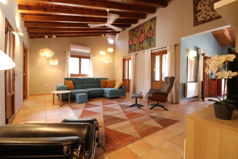 Finca zum Verkauf in Catral, Alicante, Spanien 7 Schlafzimmer, 396 m2 Nr. 146566 - Foto 7