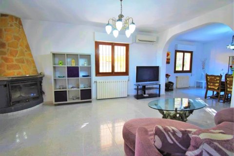 Villa zum Verkauf in Alicante, Spanien 6 Schlafzimmer, 180 m2 Nr. 146565 - Foto 3