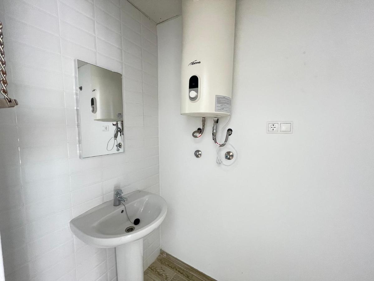 Commercial property in La Marina, Alicante, Spain 1 bedroom, 48 sq.m. No. 183888