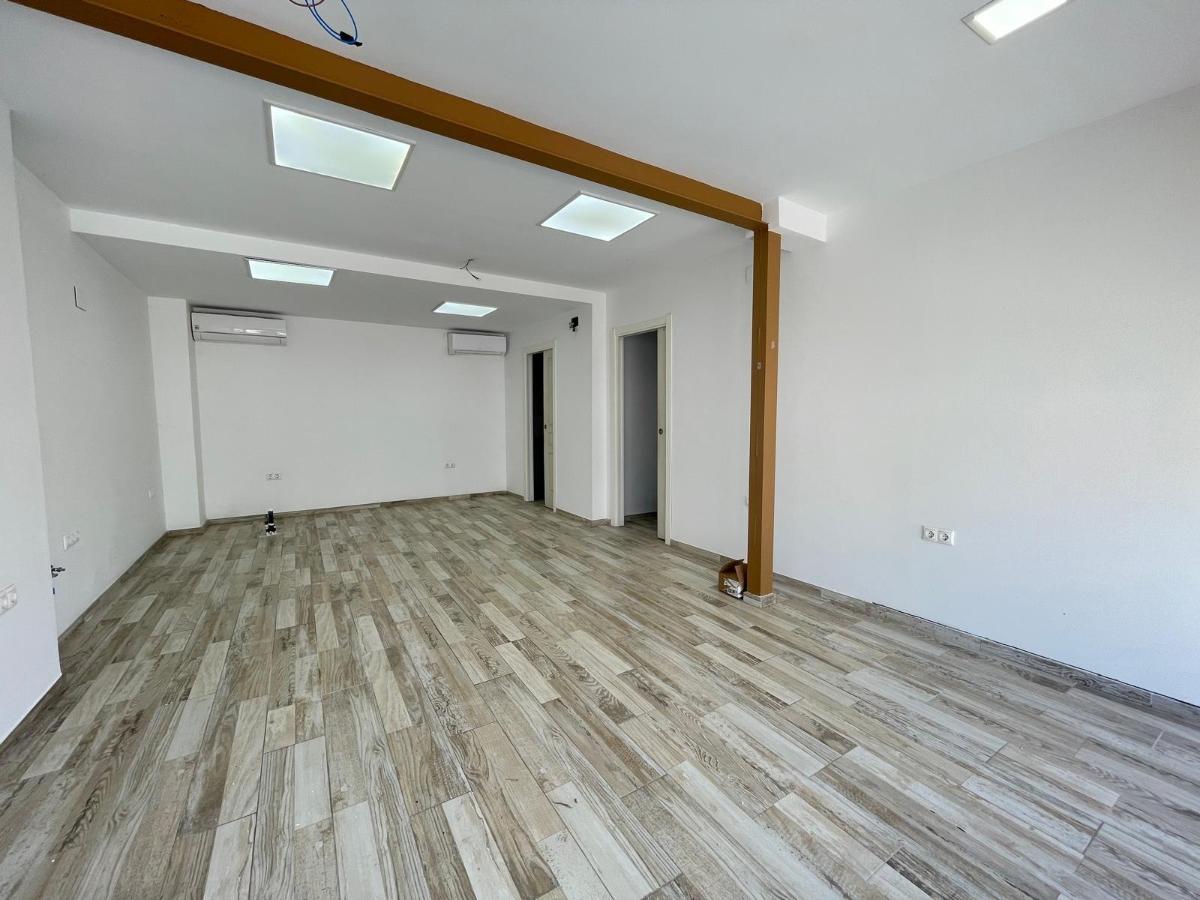 Commercial property in La Marina, Alicante, Spain 1 bedroom, 48 sq.m. No. 183888
