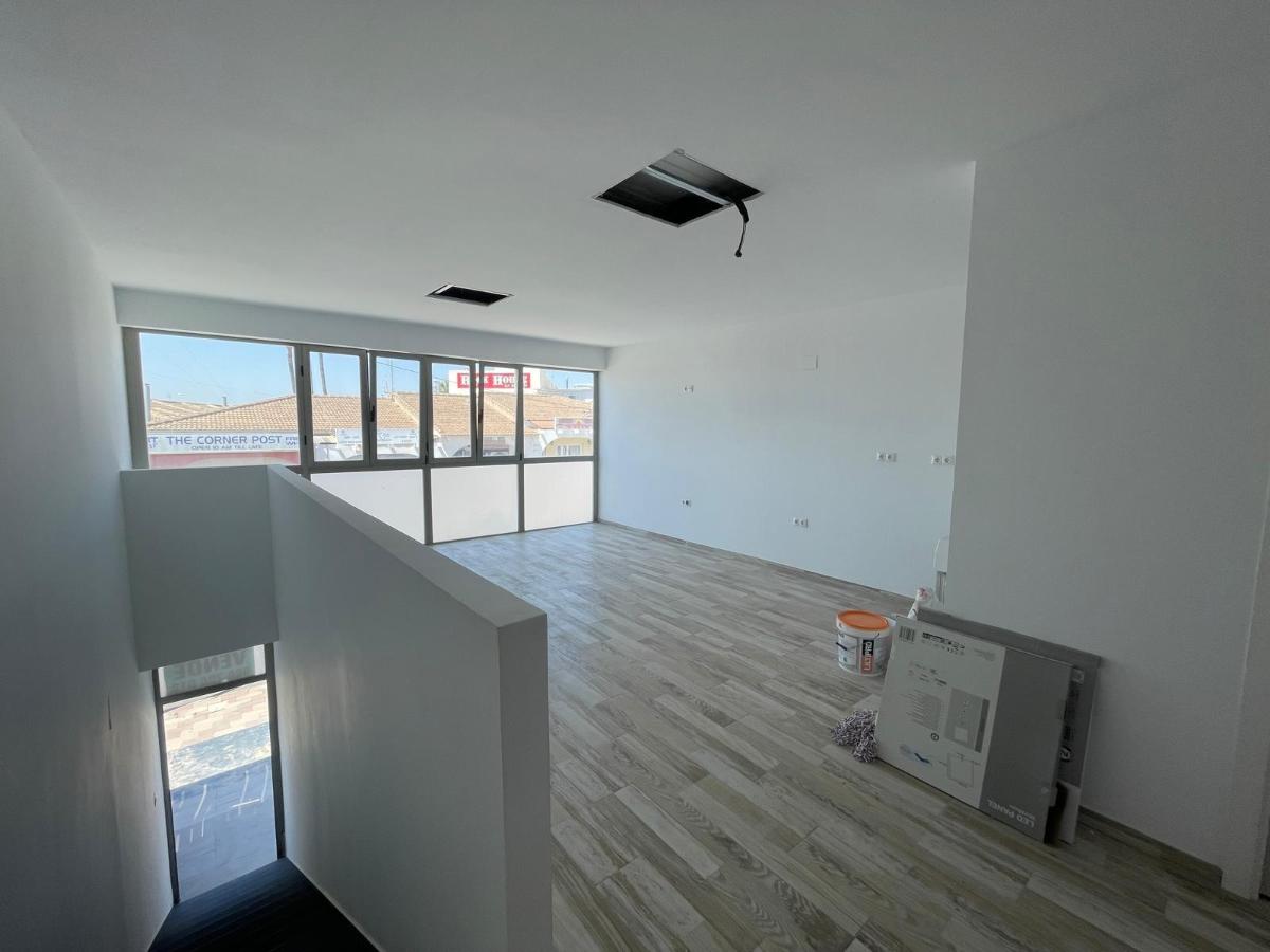 Commercial property in La Marina, Alicante, Spain 1 bedroom, 48 sq.m. No. 183888