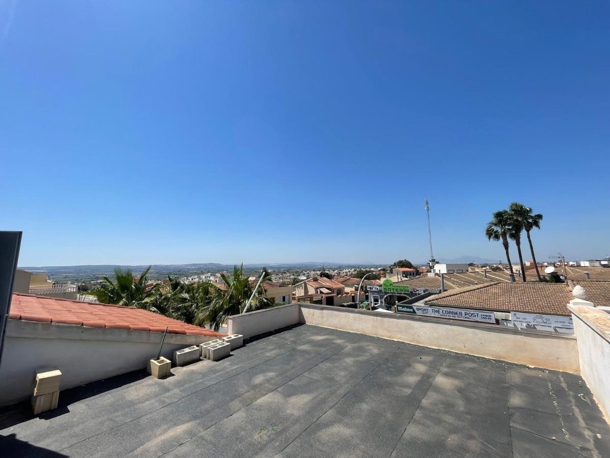 Commercial property in La Marina, Alicante, Spain 1 bedroom, 48 sq.m. No. 183888
