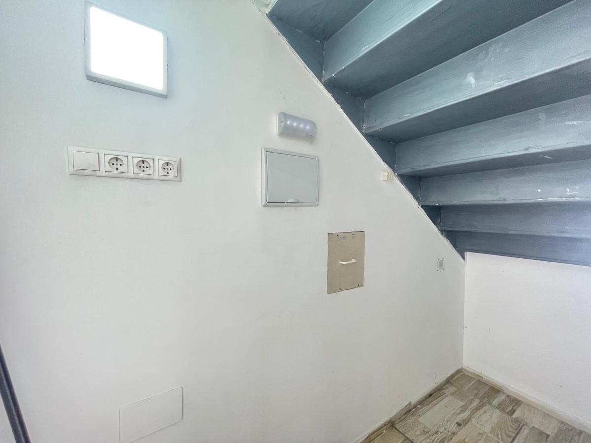 Commercial property in La Marina, Alicante, Spain 1 bedroom, 48 sq.m. No. 183888