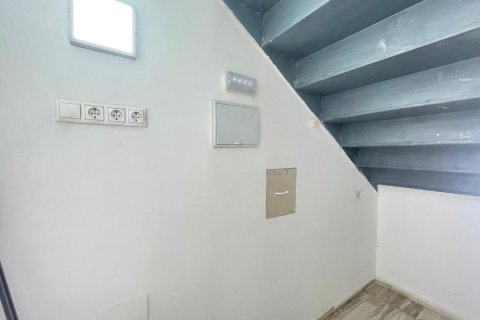 Lokal usługowy w La Marina, Alicante, Hiszpania 1 sypialnia, 48 mkw. nr 183888 – zdjęcie 15