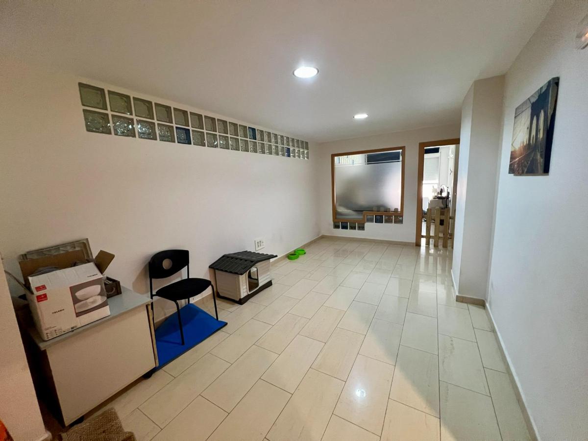 Office à Orihuela, Alicante, Espagne 120 m2 No. 183890