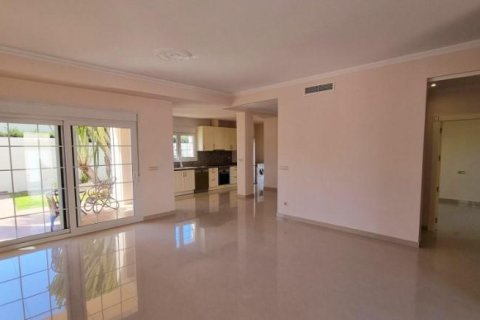 Townhouse zum Verkauf in Alicante, Spanien 4 Schlafzimmer, 260 m2 Nr. 140353 - Foto 9