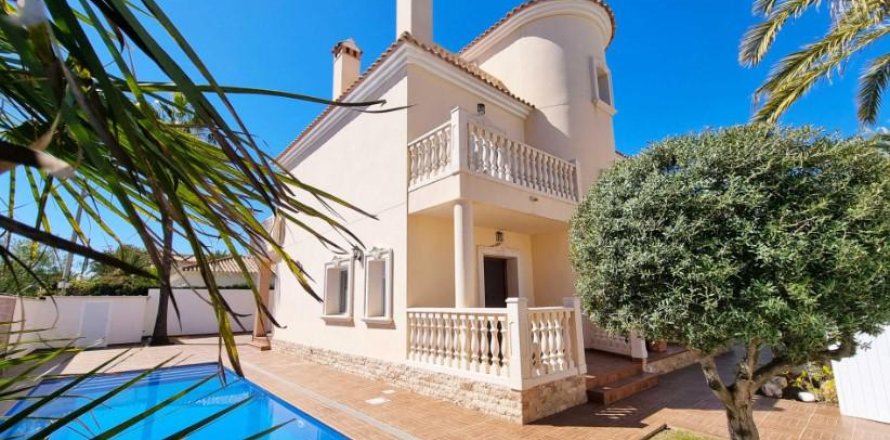 Townhouse in Alicante, Spanien 4 Schlafzimmer, 260 m2 Nr. 140353