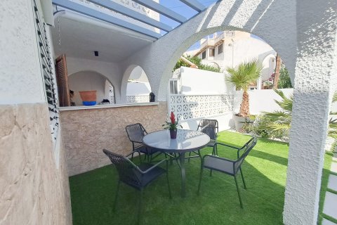 Townhouse zum Verkauf in Torrevieja, Alicante, Spanien 3 Schlafzimmer,  Nr. 140355 - Foto 3