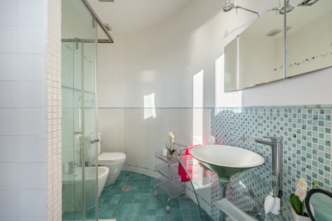 Wohnung zum Verkauf in Benidorm, Alicante, Spanien 2 Schlafzimmer, 220 m2 Nr. 140349 - Foto 19