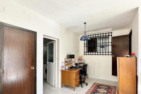 Villa for sale in L'Alfàs del Pi, Alicante, Spain 4 bedrooms, 275 sq.m. No. 165228 - photo 21