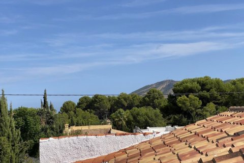 Villa for sale in L'Alfàs del Pi, Alicante, Spain 4 bedrooms, 275 sq.m. No. 165228 - photo 20