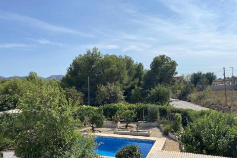 Villa for sale in L'Alfàs del Pi, Alicante, Spain 4 bedrooms, 275 sq.m. No. 165228 - photo 7