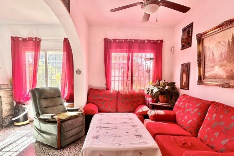 Villa for sale in L'Alfàs del Pi, Alicante, Spain 4 bedrooms, 275 sq.m. No. 165228 - photo 29