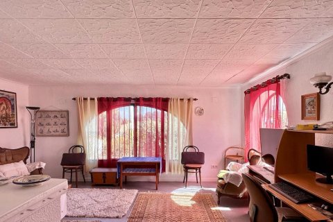 Villa for sale in L'Alfàs del Pi, Alicante, Spain 4 bedrooms, 275 sq.m. No. 165228 - photo 30