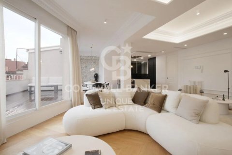 Kattohuoneisto myytävänä Madrid, Espanja, 3 makuuhuonetta, 253 m2 No. 157193 - kuva 4