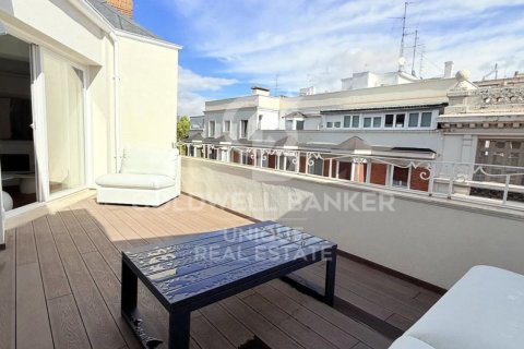 Kattohuoneisto myytävänä Madrid, Espanja, 3 makuuhuonetta, 253 m2 No. 157193 - kuva 2