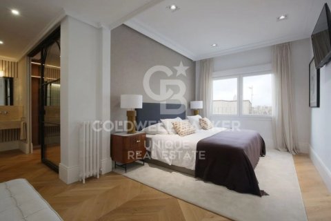 Kattohuoneisto myytävänä Madrid, Espanja, 3 makuuhuonetta, 253 m2 No. 157193 - kuva 8