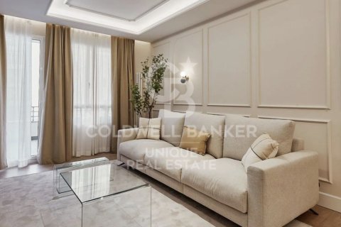 Apartamento en venta en Madrid, España 3 dormitorios, 128 m2 No. 157191 - foto 4