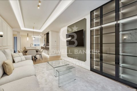 Apartamento en venta en Madrid, España 3 dormitorios, 128 m2 No. 157191 - foto 7