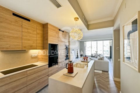 Продажа квартиры в Барселона, Испания 3 спальни, 100м2 №157194 - фото 21