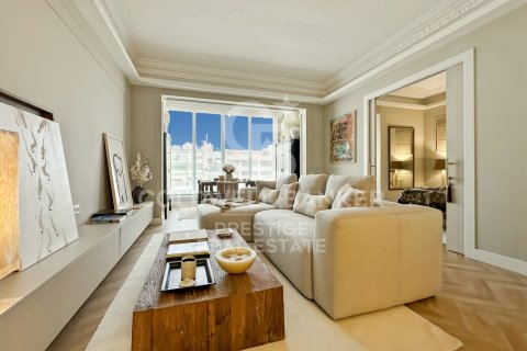 Продажа квартиры в Барселона, Испания 3 спальни, 100м2 №157194 - фото 5