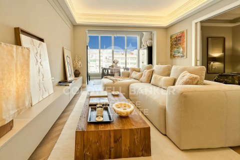 Продажа квартиры в Барселона, Испания 3 спальни, 100м2 №157194 - фото 8