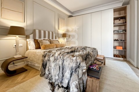 Продажа квартиры в Барселона, Испания 3 спальни, 100м2 №157194 - фото 26