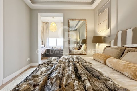 Продажа квартиры в Барселона, Испания 3 спальни, 100м2 №157194 - фото 23