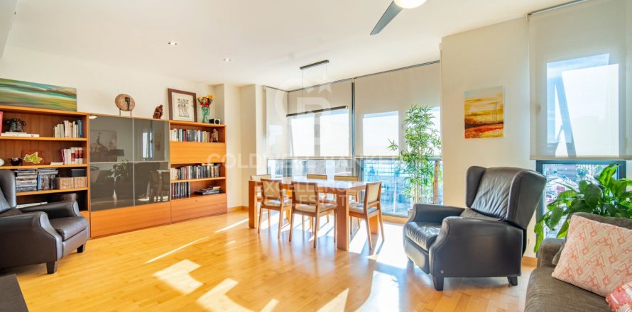 Apartamento en Valencia, València, España 4 dormitorios, 142 m2 No. 157190