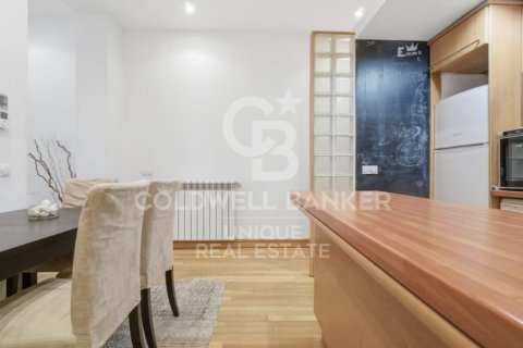 Apartamento en venta en Madrid, España 2 dormitorios, 115 m2 No. 157195 - foto 4