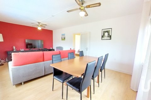 Talo myytävänä Roda de Berà, Tarragona, Espanja, 7 makuuhuonetta, 217 m2 No. 153104 - kuva 11