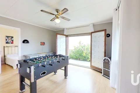 Talo myytävänä Roda de Berà, Tarragona, Espanja, 7 makuuhuonetta, 217 m2 No. 153104 - kuva 13