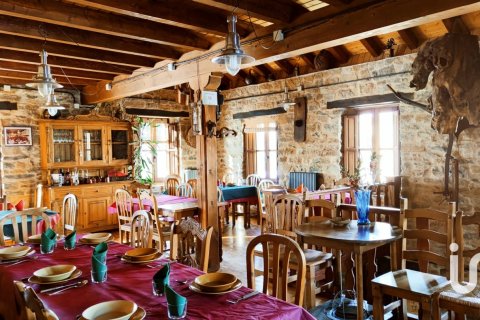 House for sale in Leon, Spain 3 bedrooms, 180 sq.m. No. 153105 - photo 18