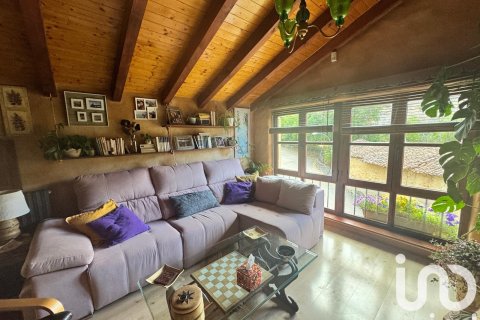 House for sale in Leon, Spain 3 bedrooms, 180 sq.m. No. 153105 - photo 2