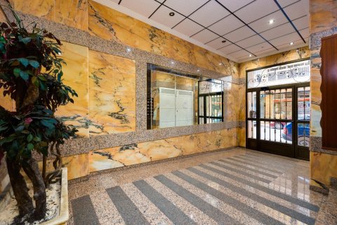 Apartment for sale in Torrevieja, Alicante, Spain 1 bedroom, 58 sq.m. No. 184303 - photo 24